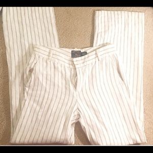 ๏บWhite stripe pants size 6 ๏บ